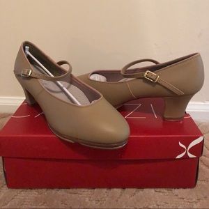 CAPEZIO Tao JR. Footlight